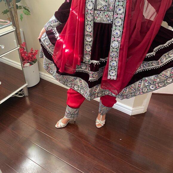 Brand New Burgundy Afghan Dress - Picture 1 of 4